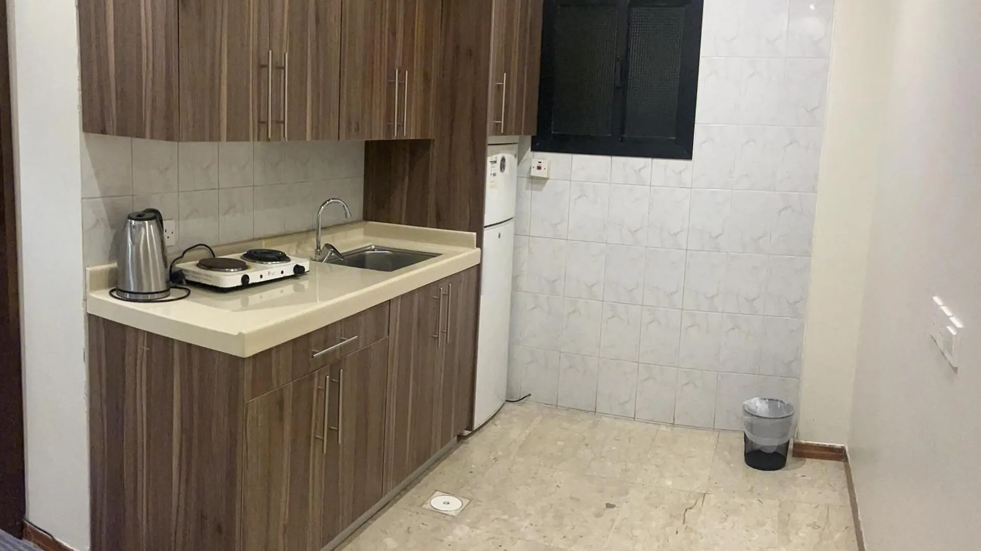 Saryet Al Hamra Hotel Apartments Jeddah 3*,